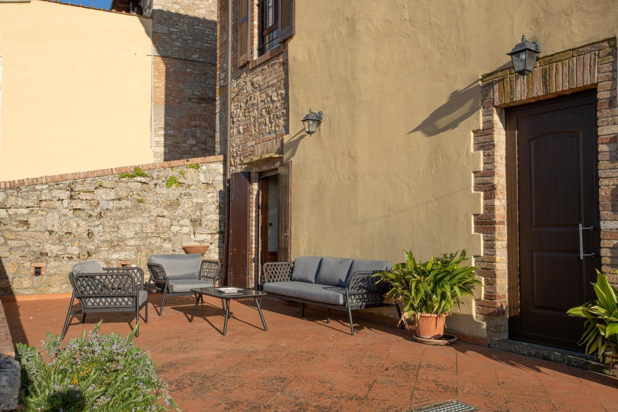 Agriturismo Castello Di Montauto San Gimignano Exteriör bild